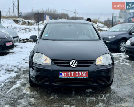 Черный Фольксваген Гольф, объемом двигателя 1.6 л и пробегом 265 тыс. км за 6350 $, фото 1 на Automoto.ua