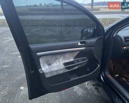 Черный Фольксваген Гольф, объемом двигателя 1.9 л и пробегом 280 тыс. км за 6900 $, фото 15 на Automoto.ua