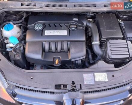 Черный Фольксваген Гольф, объемом двигателя 1.6 л и пробегом 200 тыс. км за 5650 $, фото 25 на Automoto.ua