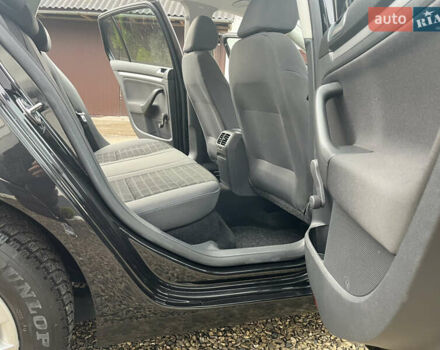 Черный Фольксваген Гольф, объемом двигателя 1.6 л и пробегом 253 тыс. км за 6250 $, фото 66 на Automoto.ua