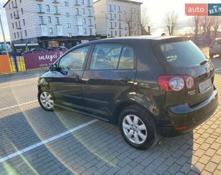 Черный Фольксваген Гольф, объемом двигателя 1.6 л и пробегом 141 тыс. км за 6600 $, фото 4 на Automoto.ua