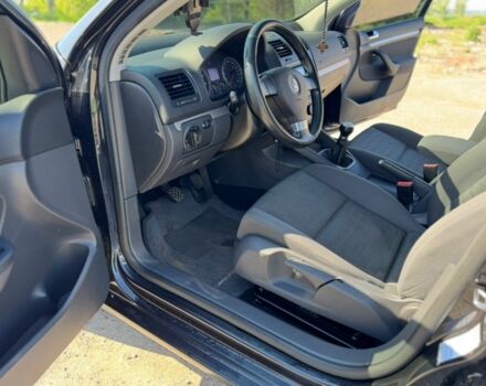 Черный Фольксваген Гольф, объемом двигателя 1.6 л и пробегом 191 тыс. км за 7900 $, фото 16 на Automoto.ua