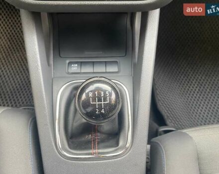 Черный Фольксваген Гольф, объемом двигателя 1.6 л и пробегом 262 тыс. км за 6100 $, фото 22 на Automoto.ua