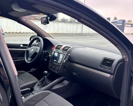 Черный Фольксваген Гольф, объемом двигателя 2 л и пробегом 290 тыс. км за 6100 $, фото 11 на Automoto.ua