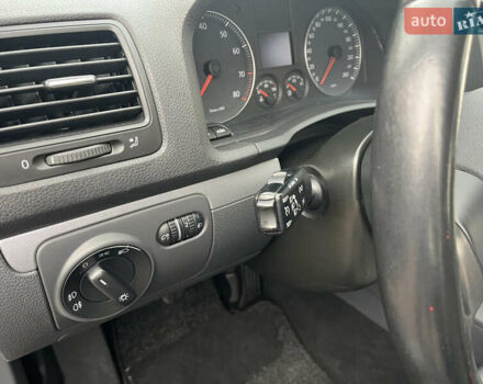 Черный Фольксваген Гольф, объемом двигателя 1.6 л и пробегом 253 тыс. км за 6250 $, фото 74 на Automoto.ua