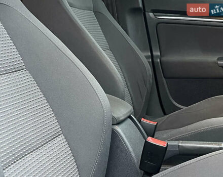 Чорний Фольксваген Гольф, об'ємом двигуна 1.4 л та пробігом 170 тис. км за 6250 $, фото 37 на Automoto.ua