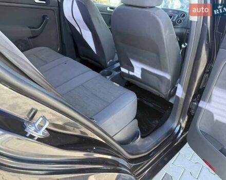 Черный Фольксваген Гольф, объемом двигателя 1.6 л и пробегом 280 тыс. км за 4950 $, фото 4 на Automoto.ua