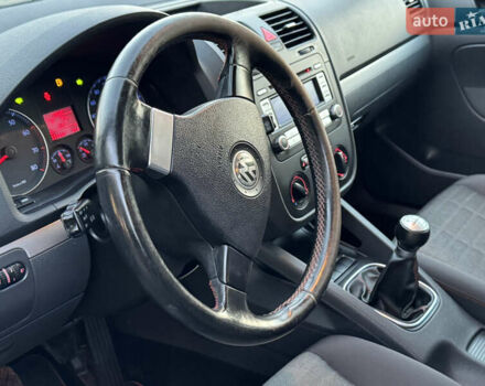 Черный Фольксваген Гольф, объемом двигателя 0 л и пробегом 269 тыс. км за 5500 $, фото 35 на Automoto.ua