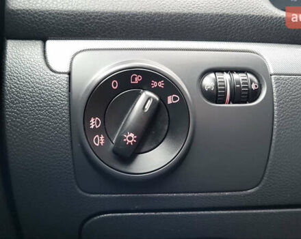 Черный Фольксваген Гольф, объемом двигателя 1.6 л и пробегом 237 тыс. км за 6500 $, фото 37 на Automoto.ua