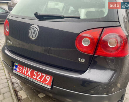 Чорний Фольксваген Гольф, об'ємом двигуна 1.6 л та пробігом 197 тис. км за 5850 $, фото 7 на Automoto.ua