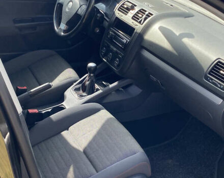 Черный Фольксваген Гольф, объемом двигателя 1.6 л и пробегом 274 тыс. км за 6200 $, фото 13 на Automoto.ua