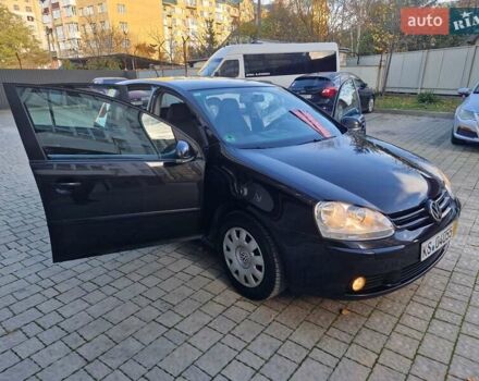 Черный Фольксваген Гольф, объемом двигателя 1.6 л и пробегом 255 тыс. км за 5950 $, фото 34 на Automoto.ua