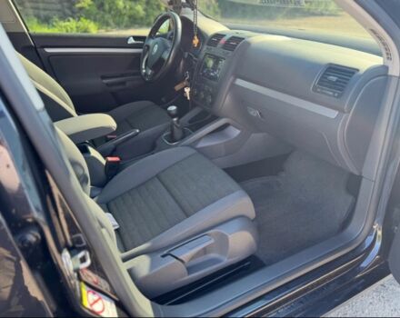 Черный Фольксваген Гольф, объемом двигателя 1.6 л и пробегом 191 тыс. км за 7900 $, фото 14 на Automoto.ua