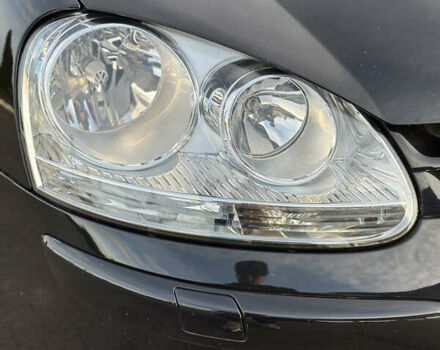 Черный Фольксваген Гольф, объемом двигателя 1.6 л и пробегом 232 тыс. км за 5750 $, фото 6 на Automoto.ua