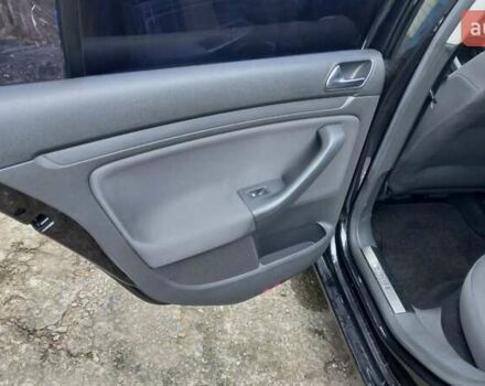 Черный Фольксваген Гольф, объемом двигателя 1.6 л и пробегом 246 тыс. км за 5099 $, фото 16 на Automoto.ua