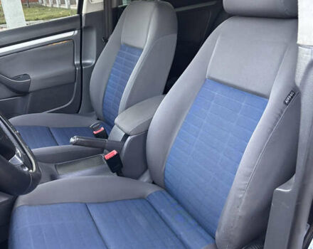 Черный Фольксваген Гольф, объемом двигателя 1.6 л и пробегом 280 тыс. км за 6300 $, фото 16 на Automoto.ua