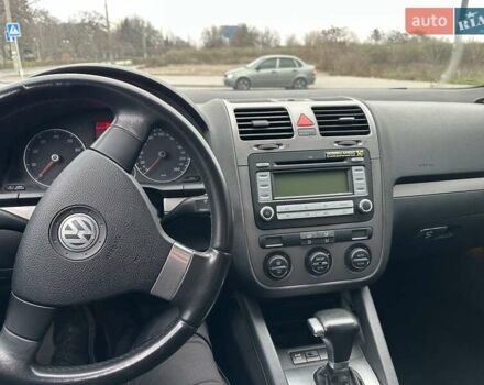 Чорний Фольксваген Гольф, об'ємом двигуна 1.98 л та пробігом 183 тис. км за 6999 $, фото 10 на Automoto.ua