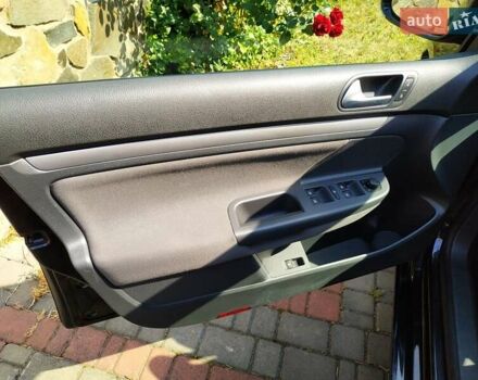 Черный Фольксваген Гольф, объемом двигателя 0 л и пробегом 206 тыс. км за 6400 $, фото 11 на Automoto.ua