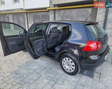 Черный Фольксваген Гольф, объемом двигателя 1.6 л и пробегом 255 тыс. км за 5950 $, фото 31 на Automoto.ua