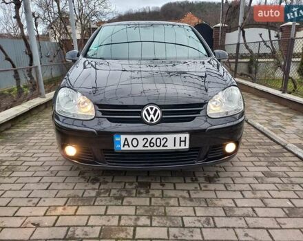 Черный Фольксваген Гольф, объемом двигателя 1.4 л и пробегом 207 тыс. км за 5700 $, фото 24 на Automoto.ua