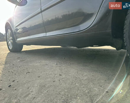 Черный Фольксваген Гольф, объемом двигателя 1.6 л и пробегом 227 тыс. км за 6299 $, фото 21 на Automoto.ua