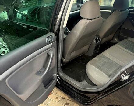 Черный Фольксваген Гольф, объемом двигателя 1.6 л и пробегом 215 тыс. км за 6500 $, фото 6 на Automoto.ua