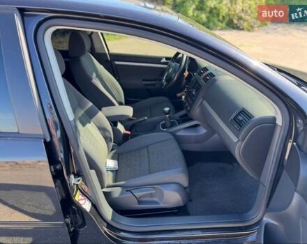 Черный Фольксваген Гольф, объемом двигателя 1.6 л и пробегом 191 тыс. км за 7900 $, фото 8 на Automoto.ua