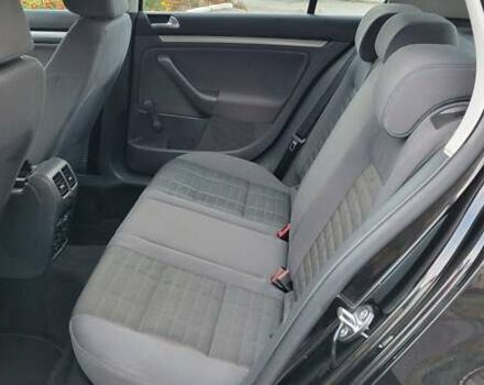 Черный Фольксваген Гольф, объемом двигателя 1.6 л и пробегом 221 тыс. км за 5750 $, фото 19 на Automoto.ua