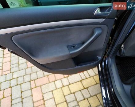 Черный Фольксваген Гольф, объемом двигателя 0 л и пробегом 206 тыс. км за 6400 $, фото 22 на Automoto.ua