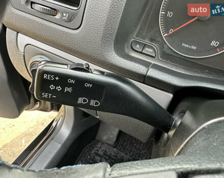 Черный Фольксваген Гольф, объемом двигателя 1.6 л и пробегом 227 тыс. км за 6299 $, фото 34 на Automoto.ua