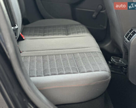 Черный Фольксваген Гольф, объемом двигателя 1.4 л и пробегом 191 тыс. км за 5500 $, фото 28 на Automoto.ua