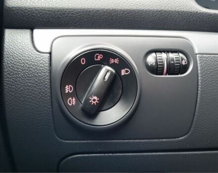 Черный Фольксваген Гольф, объемом двигателя 1.6 л и пробегом 237 тыс. км за 6350 $, фото 14 на Automoto.ua