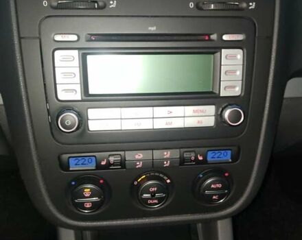 Чорний Фольксваген Гольф, об'ємом двигуна 1.6 л та пробігом 202 тис. км за 6650 $, фото 9 на Automoto.ua