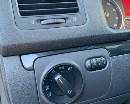 Черный Фольксваген Гольф, объемом двигателя 1.4 л и пробегом 189 тыс. км за 6500 $, фото 20 на Automoto.ua