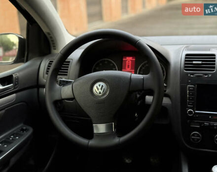 Черный Фольксваген Гольф, объемом двигателя 1.6 л и пробегом 290 тыс. км за 6350 $, фото 5 на Automoto.ua