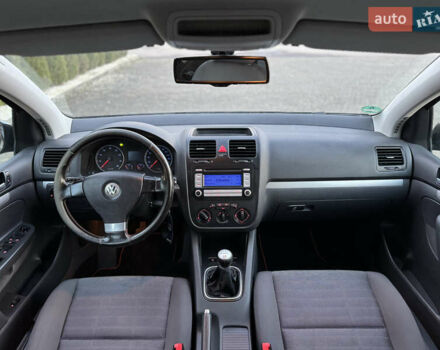Черный Фольксваген Гольф, объемом двигателя 0 л и пробегом 269 тыс. км за 5500 $, фото 28 на Automoto.ua