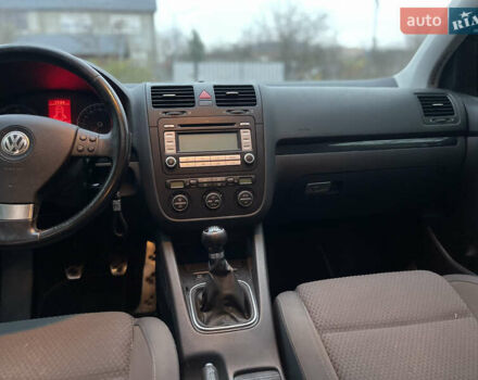 Чорний Фольксваген Гольф, об'ємом двигуна 1.4 л та пробігом 170 тис. км за 6250 $, фото 30 на Automoto.ua
