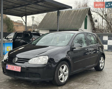 Черный Фольксваген Гольф, объемом двигателя 1.6 л и пробегом 213 тыс. км за 5850 $, фото 1 на Automoto.ua