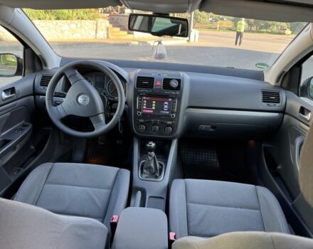 Черный Фольксваген Гольф, объемом двигателя 1.6 л и пробегом 260 тыс. км за 6100 $, фото 13 на Automoto.ua