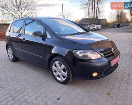 Черный Фольксваген Гольф, объемом двигателя 1.6 л и пробегом 200 тыс. км за 5650 $, фото 19 на Automoto.ua