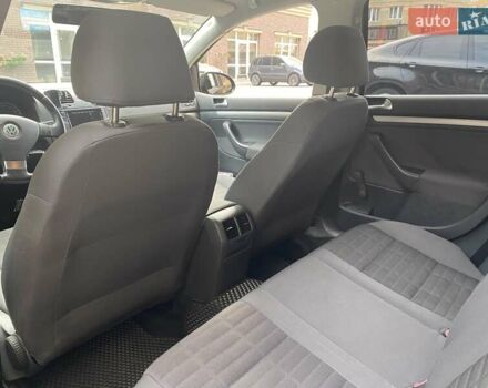 Черный Фольксваген Гольф, объемом двигателя 1.6 л и пробегом 262 тыс. км за 6100 $, фото 16 на Automoto.ua