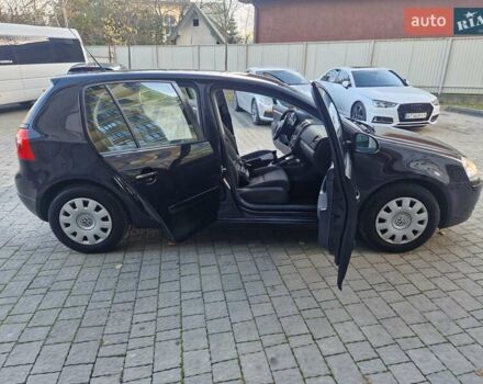 Черный Фольксваген Гольф, объемом двигателя 1.6 л и пробегом 255 тыс. км за 5950 $, фото 35 на Automoto.ua