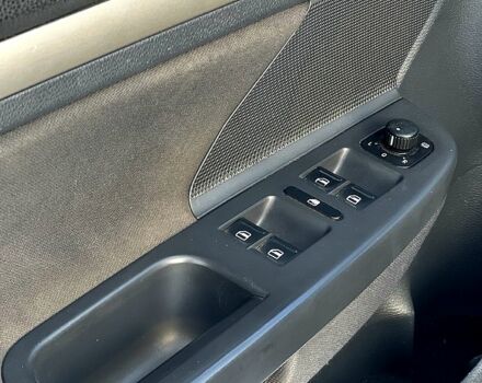 Черный Фольксваген Гольф, объемом двигателя 2 л и пробегом 23000 тыс. км за 6500 $, фото 9 на Automoto.ua