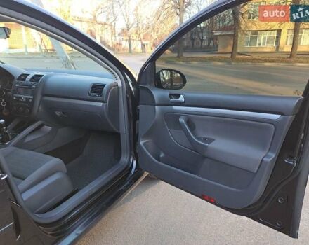 Черный Фольксваген Гольф, объемом двигателя 1.39 л и пробегом 220 тыс. км за 6400 $, фото 30 на Automoto.ua