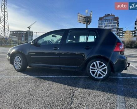 Черный Фольксваген Гольф, объемом двигателя 1.6 л и пробегом 195 тыс. км за 6000 $, фото 5 на Automoto.ua