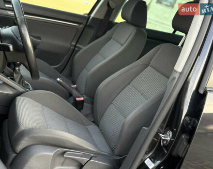 Черный Фольксваген Гольф, объемом двигателя 1.6 л и пробегом 182 тыс. км за 6350 $, фото 50 на Automoto.ua