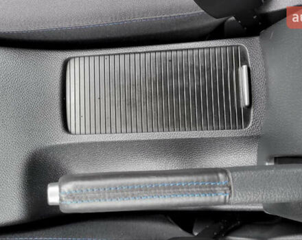 Черный Фольксваген Гольф, объемом двигателя 1.6 л и пробегом 237 тыс. км за 6500 $, фото 40 на Automoto.ua