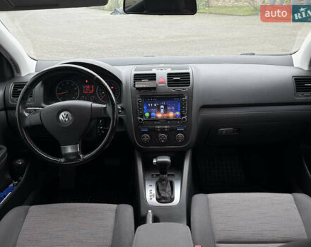 Черный Фольксваген Гольф, объемом двигателя 1.6 л и пробегом 173 тыс. км за 7000 $, фото 31 на Automoto.ua