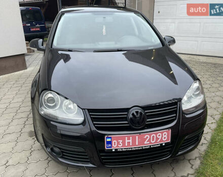 Черный Фольксваген Гольф, объемом двигателя 1.4 л и пробегом 112 тыс. км за 5600 $, фото 4 на Automoto.ua