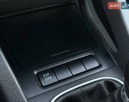 Черный Фольксваген Гольф, объемом двигателя 1.6 л и пробегом 182 тыс. км за 6350 $, фото 81 на Automoto.ua